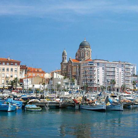 Appartement Climatise A 800M De La Plage Frejus Luaran gambar