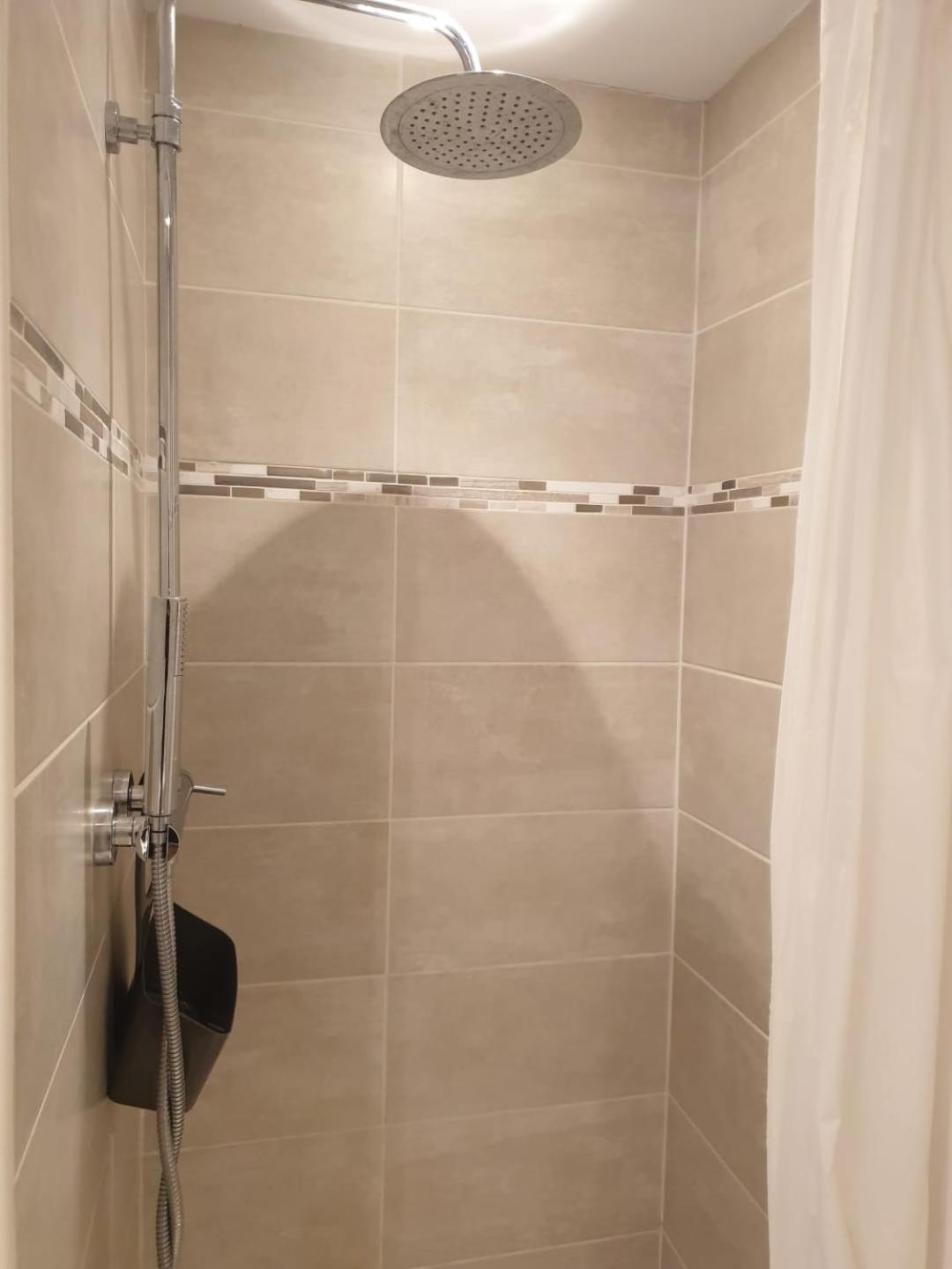 Appartement Climatise A 800M De La Plage Frejus Luaran gambar