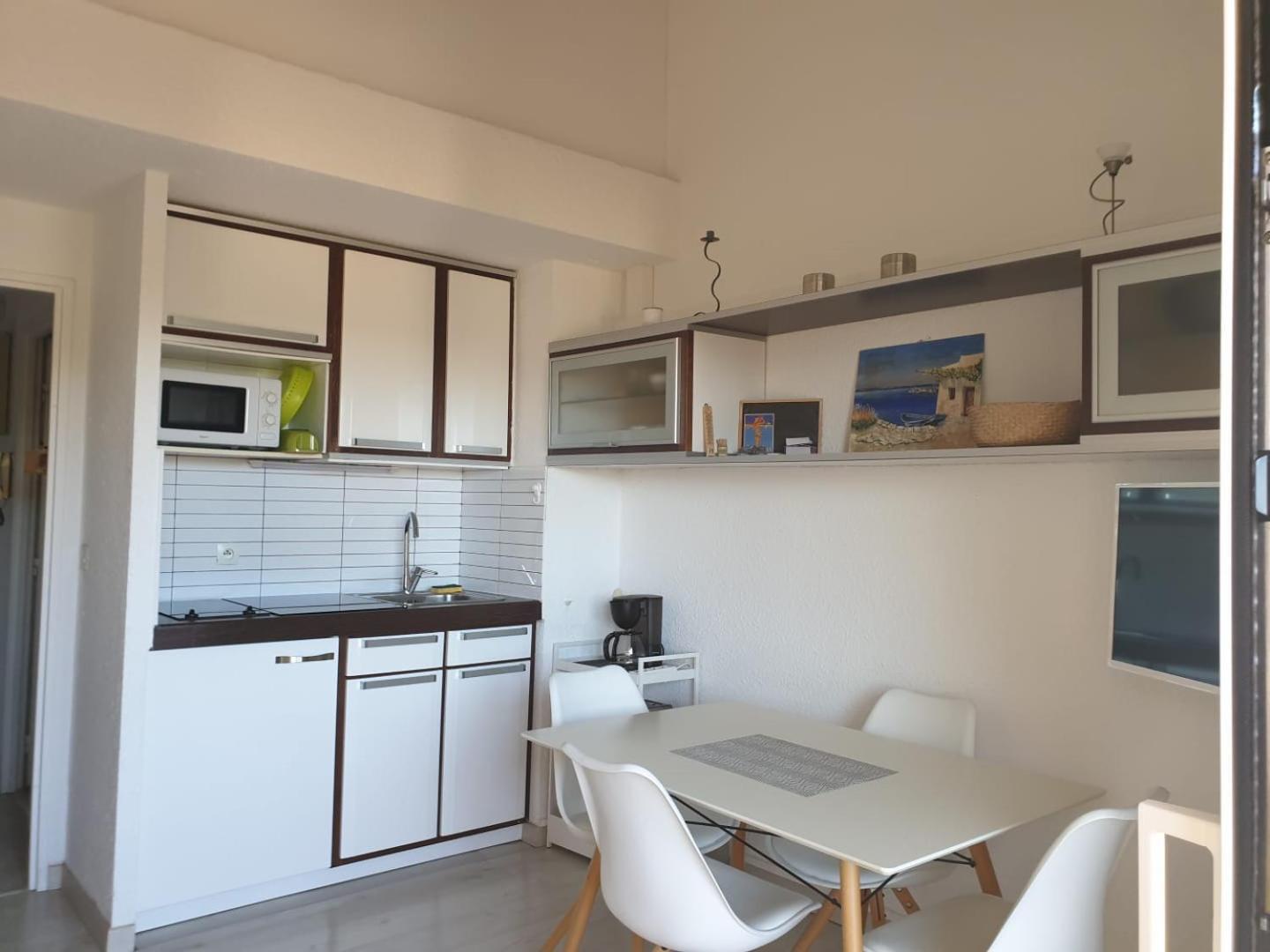 Appartement Climatise A 800M De La Plage Frejus Luaran gambar