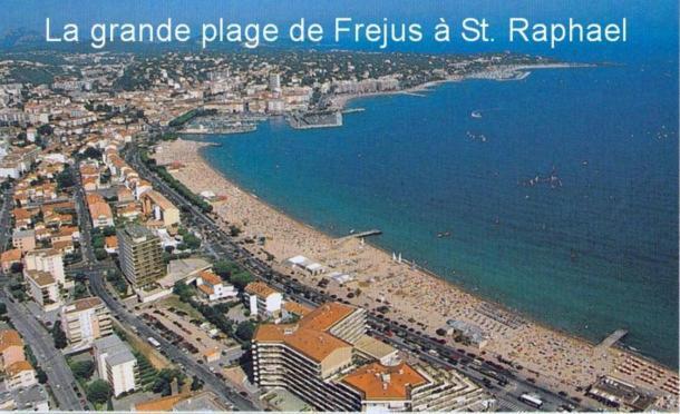 Appartement Climatise A 800M De La Plage Frejus Luaran gambar